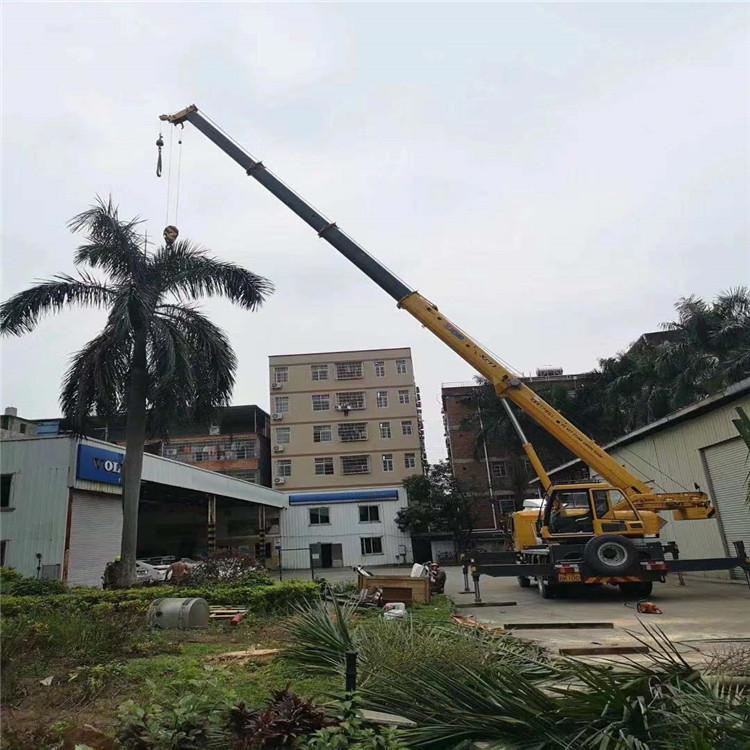 山阳12吨吊车出租一天的收费标准是什么