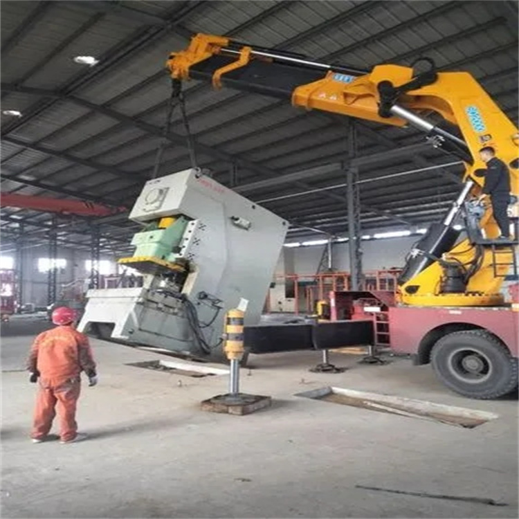 山阳80吨折臂吊车出租附近电话