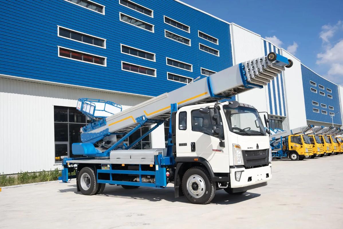 山阳出租云梯车高空作业车 建筑垃圾搬运