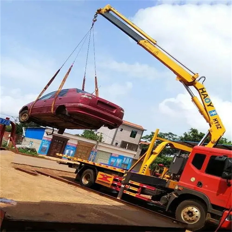 山阳吊车吊汽车的正确方法